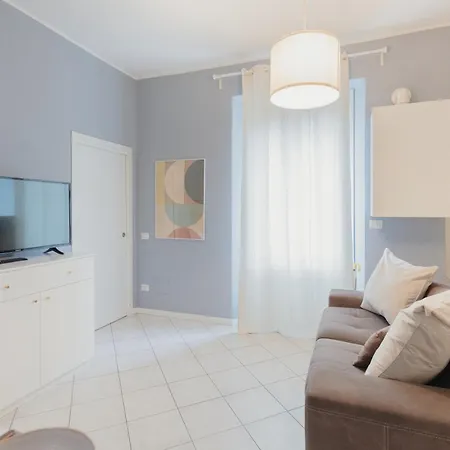 Apartment Gohost - Elegante E Luminoso A Due Passi Dal Duomo *