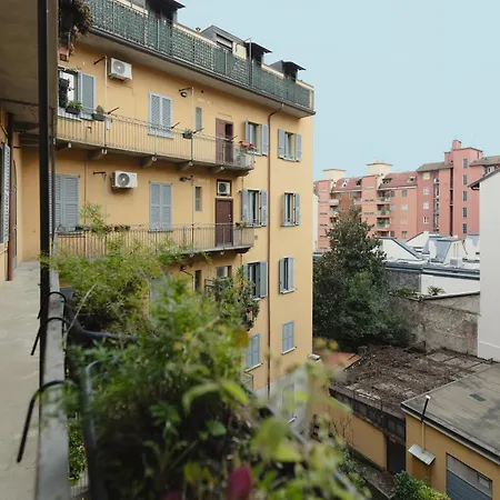 Apartment Gohost - Elegante E Luminoso A Due Passi Dal Duomo Milan