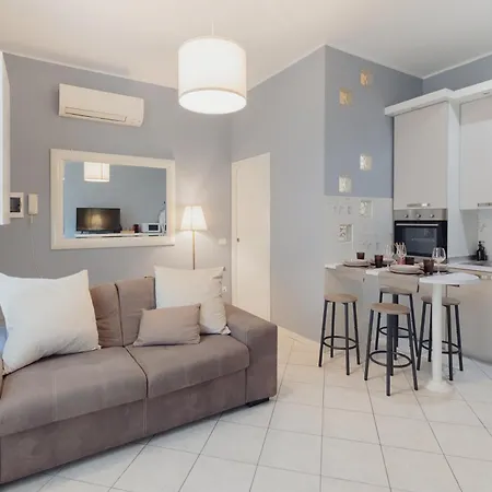Apartment Gohost - Elegante E Luminoso A Due Passi Dal Duomo *