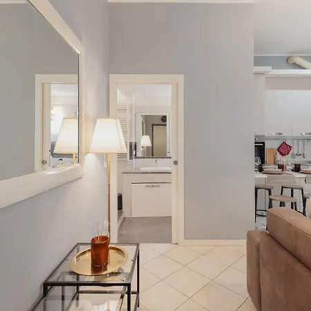 Apartment Gohost - Elegante E Luminoso A Due Passi Dal Duomo